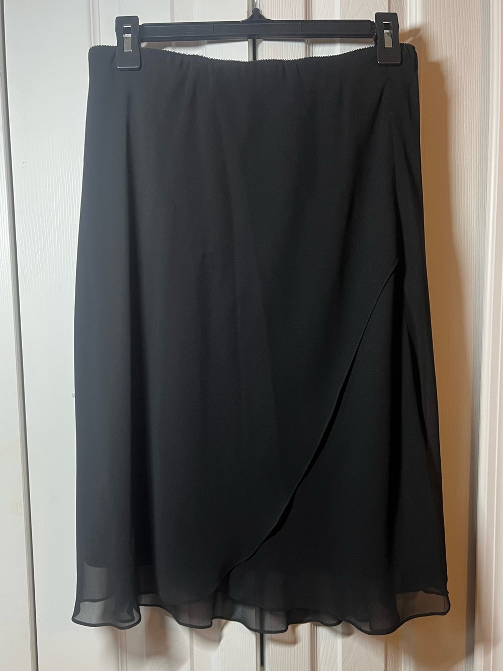 Alex Evenings black chiffon overlay faux wrap midi skirt size Large NWOT